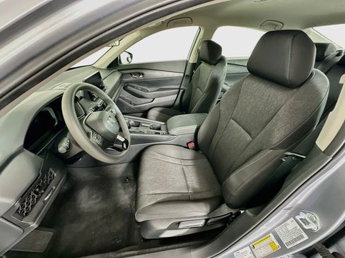 Used 2025 Honda Accord LX image 13
