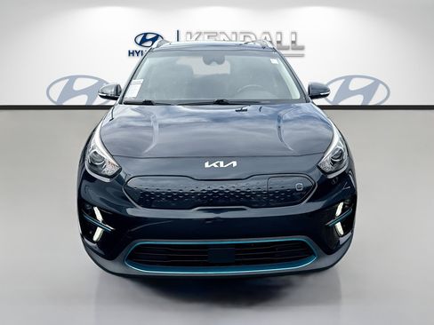 Used 2022 Kia Niro EX Premium w/ Cold Weather Package image 2