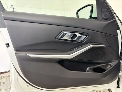 Used 2023 BMW 330i xDrive Sedan w/ Premium Package AWD/4WD image 10