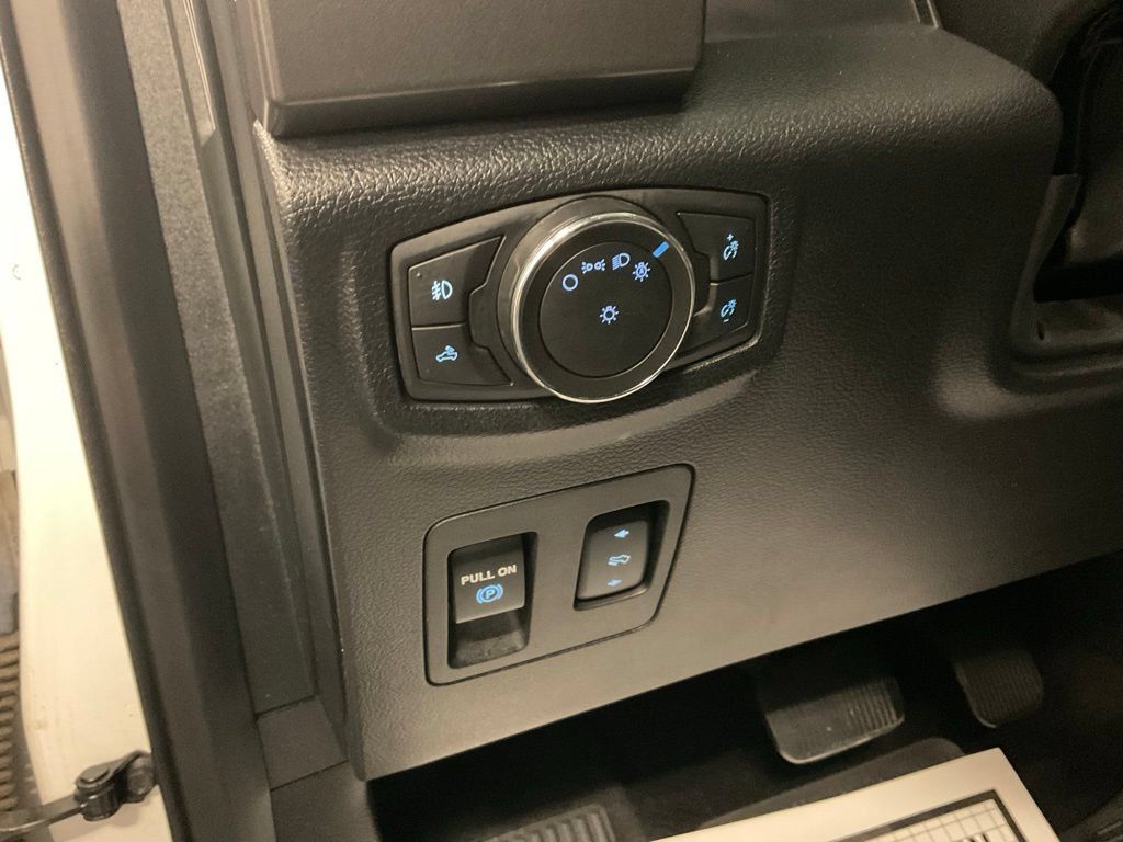 Used 2016 Ford F150 XLT w/ Equipment Group 302A Luxury AWD/4WD image 16