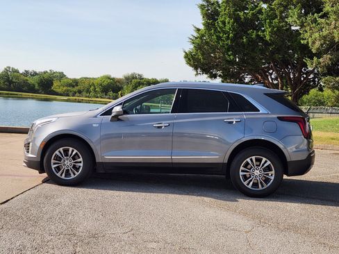 Used 2020 Cadillac XT5 Premium Luxury FWD image 3
