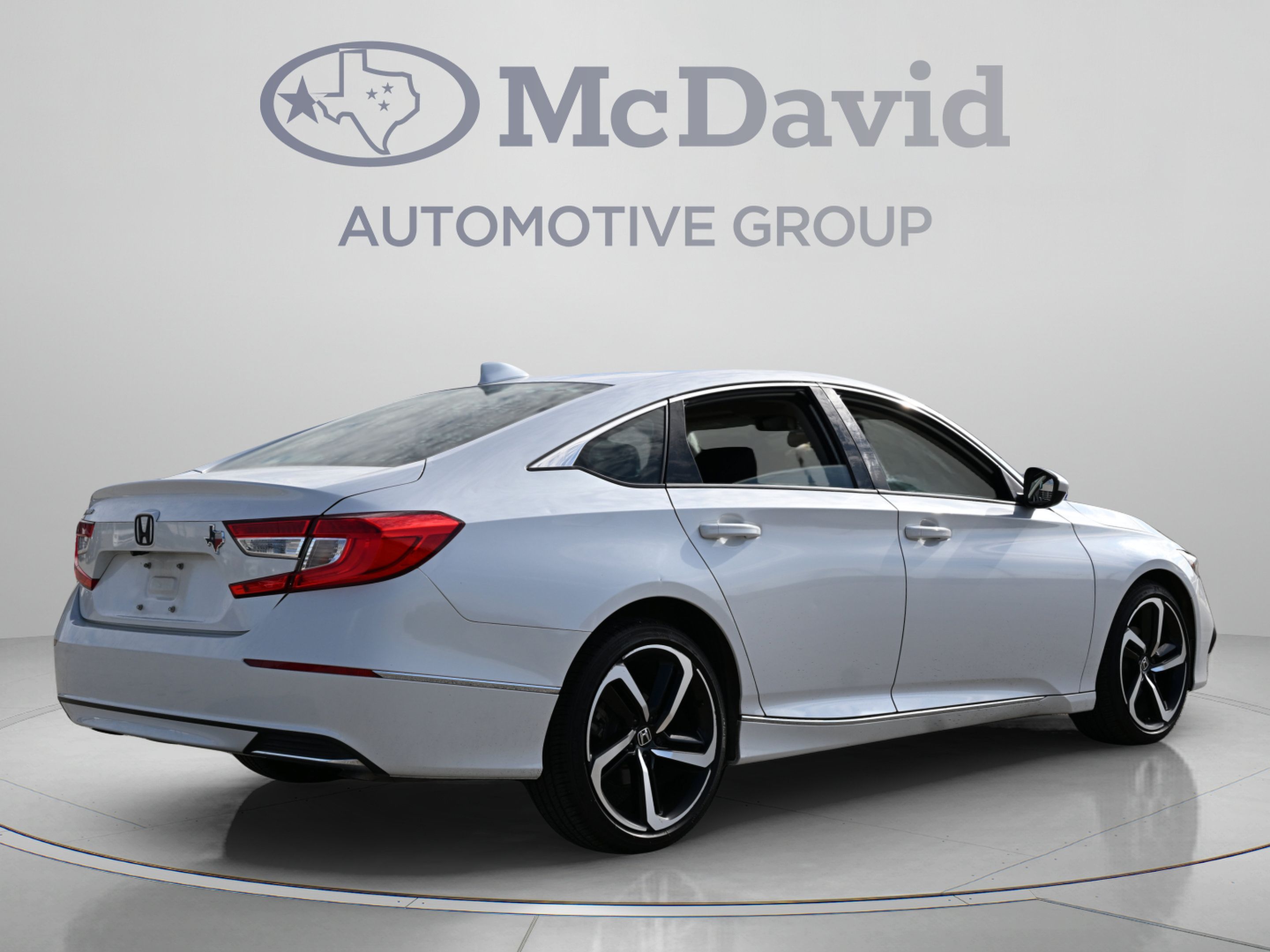 Used 2019 Honda Accord EX image 6