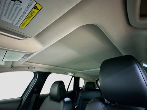 Used 2024 MAZDA CX-50 AWD 2.5 S w/ Premium Package image 26