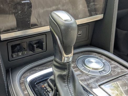 Used 2021 Nissan Armada Platinum image 8