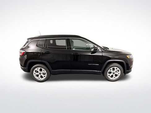 New 2026 Jeep Compass Latitude image 8