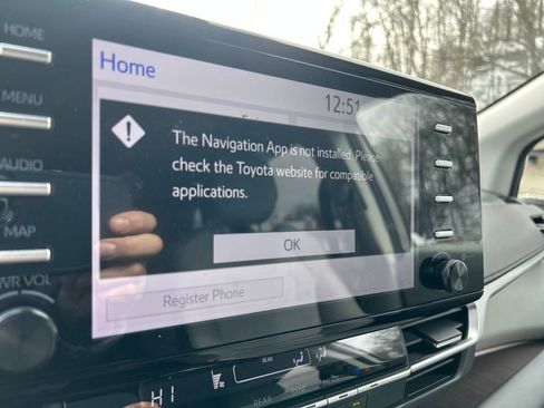 Certified 2022 Toyota Sienna LE image 13