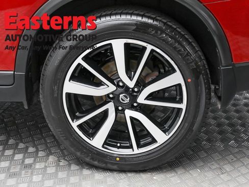 Used 2020 Nissan Rogue SL w/ Premium Package image 8