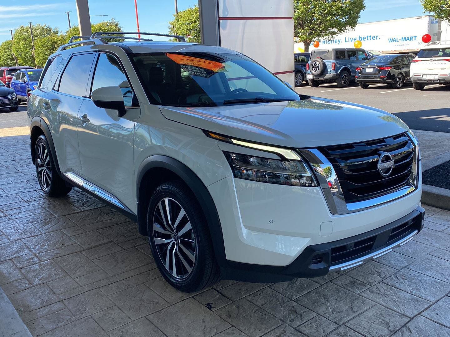 Certified 2023 Nissan Pathfinder Platinum AWD/4WD image 4