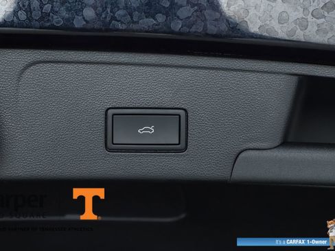 Used 2025 Volkswagen Atlas Cross Sport SE w/ Panoramic Sunroof Package image 69