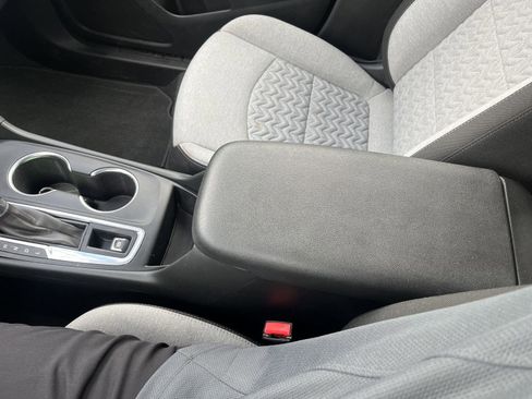 Used 2023 Chevrolet Equinox LS image 23