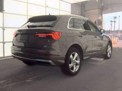 Used 2020 Audi Q3 2.0T Premium AWD/4WD image 2