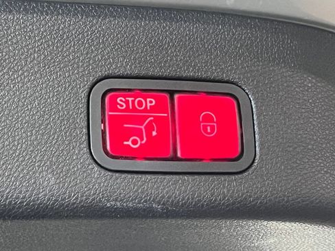 Used 2019 Mercedes-Benz GLS 450 4MATIC image 12