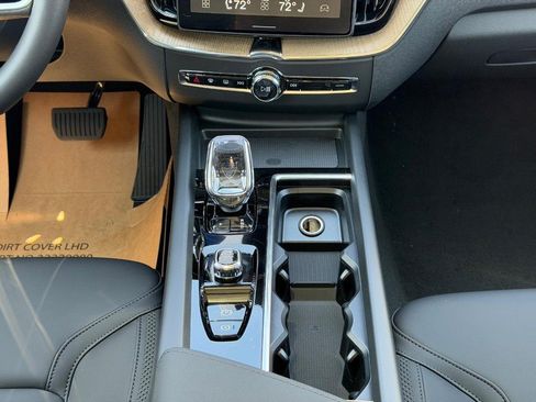 New 2026 Volvo XC60 B5 Plus w/ Climate Package AWD/4WD image 8
