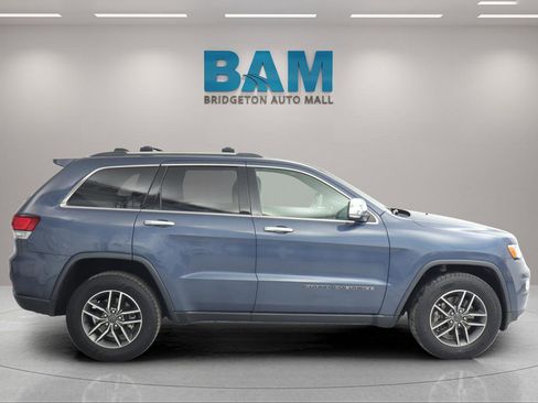 Used 2021 Jeep Grand Cherokee Limited image 2