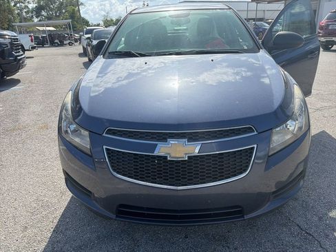 Used 2014 Chevrolet Cruze LS image 2