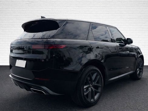 Used 2023 Land Rover Range Rover Sport SE AWD/4WD image 4