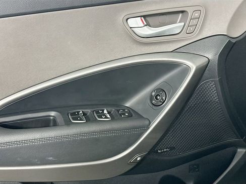 Used 2017 Hyundai Santa Fe Limited AWD/4WD image 26