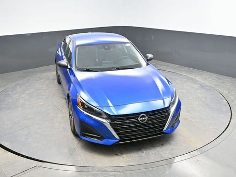 Used 2025 Nissan Altima 2.5 SV image 22