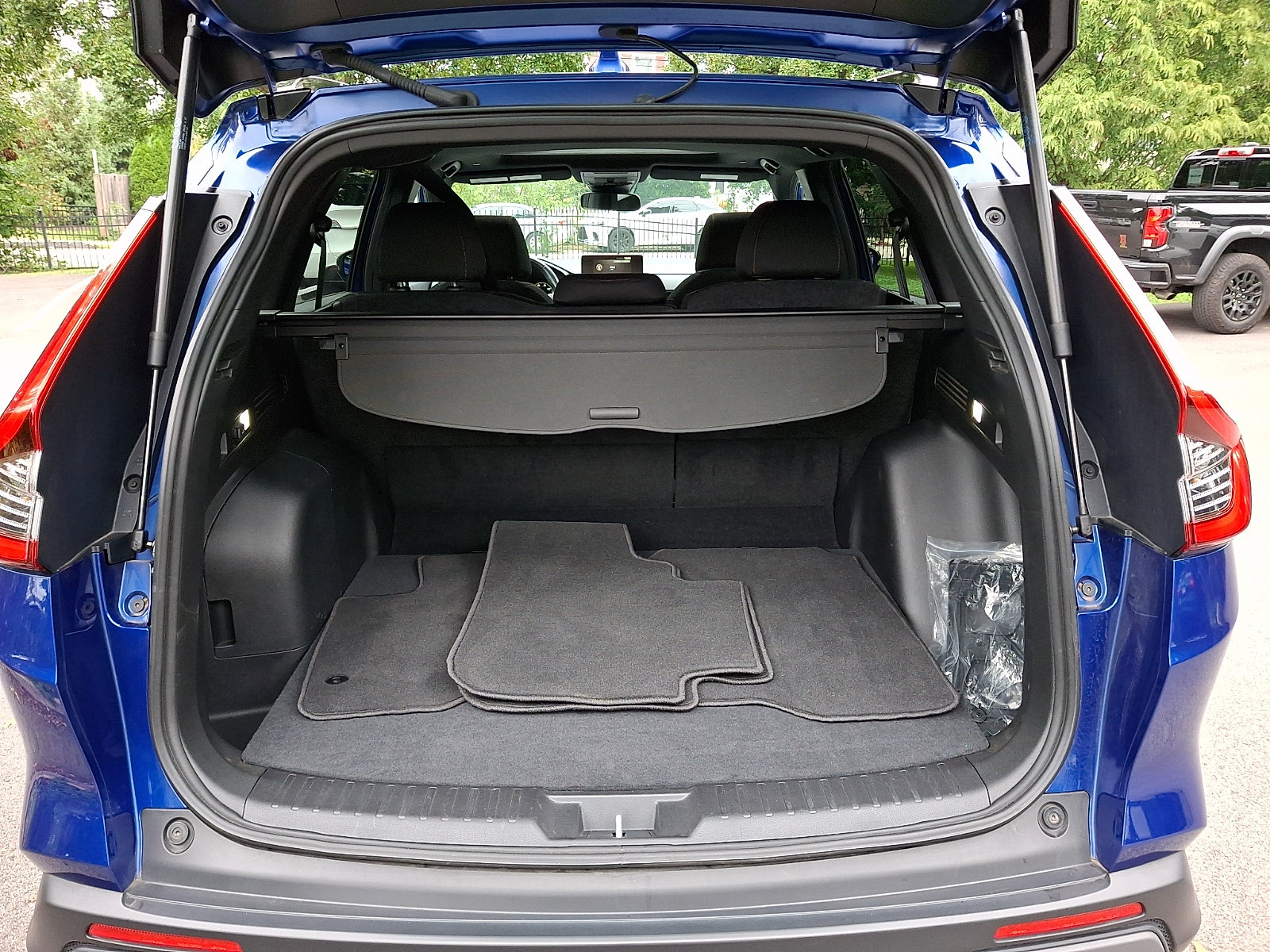 Used 2025 Honda CR-V Sport image 27