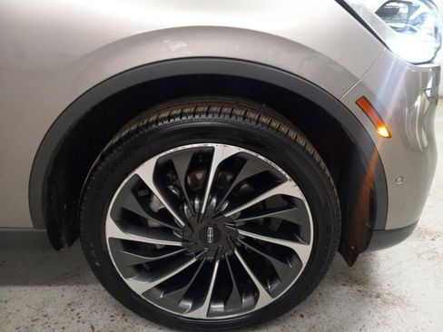 Used 2021 Lincoln Aviator Reserve w/ Equipment Group 202A image 3