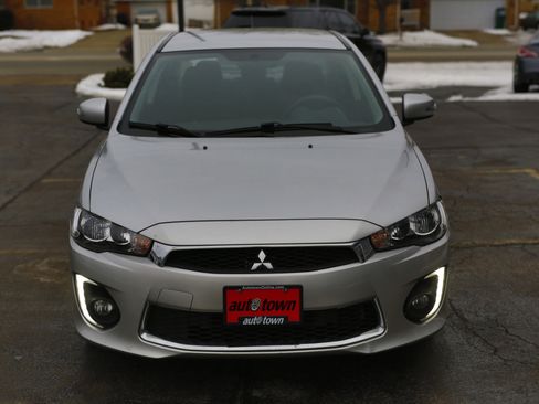 Used 2017 Mitsubishi Lancer ES image 2