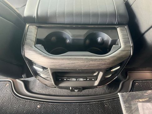 New 2025 RAM 1500 Limited image 30