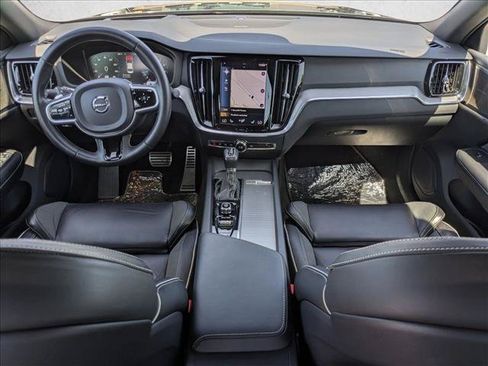 Used 2019 Volvo S60 T6 R-Design AWD/4WD image 18