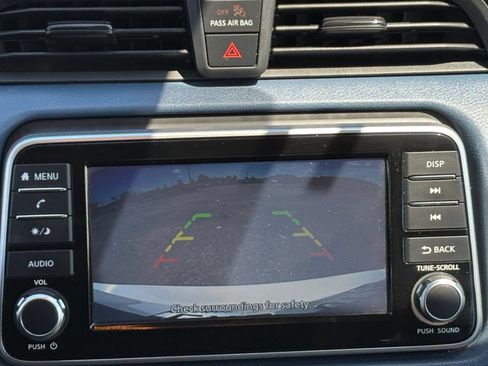 Used 2025 Nissan Versa SV FWD image 20