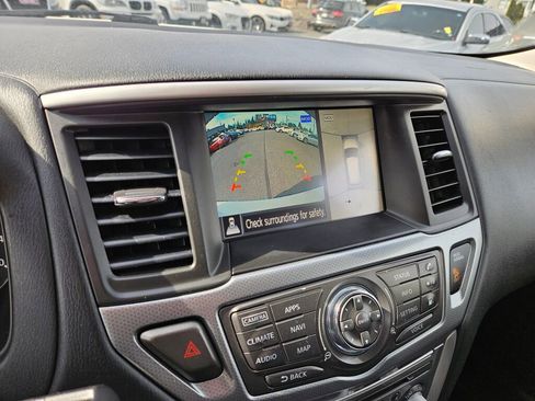 Used 2020 Nissan Pathfinder SL image 35