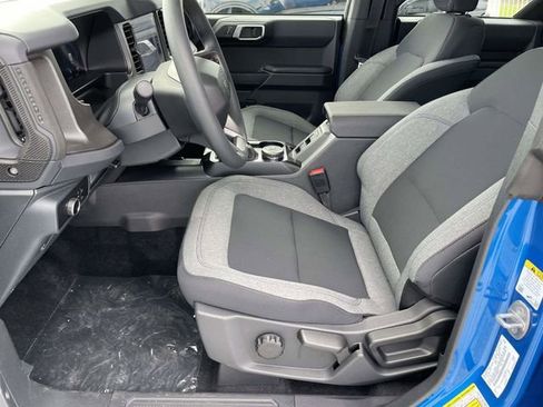 New 2025 Ford Bronco 4-Door AWD/4WD image 8