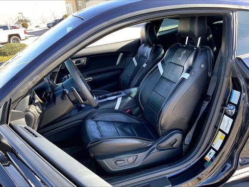 Used 2021 Ford Mustang Shelby GT500 w/ Technology Package image 7