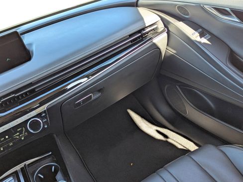 Used 2023 Genesis G80 2.5T image 17