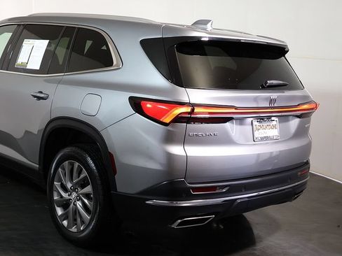 Used 2026 Buick Enclave Preferred FWD image 11