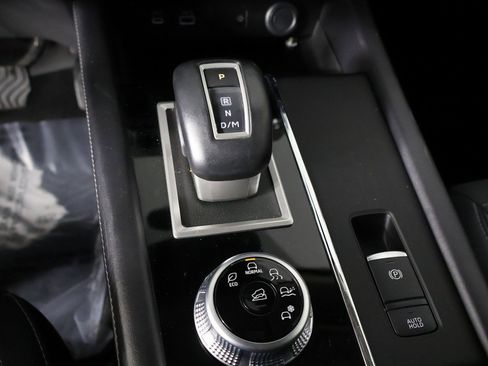 Used 2024 Mitsubishi Outlander SE image 50