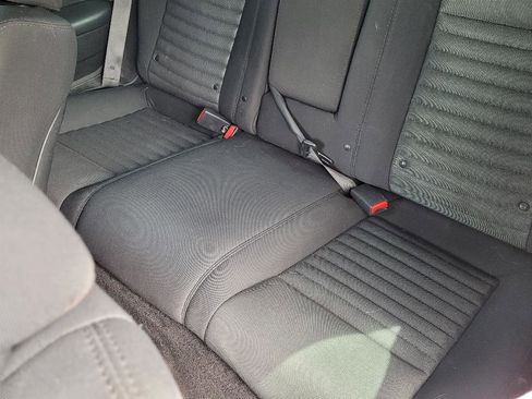 Used 2014 Dodge Challenger SXT RWD image 14