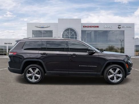 Certified 2022 Jeep Grand Cherokee L Limited RWD image 2