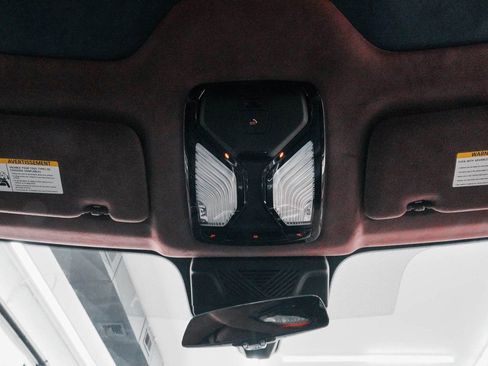 Used 2023 BMW XM image 41