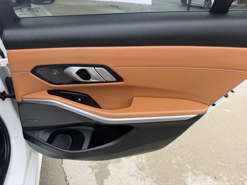Used 2020 BMW 330i Sedan w/ Premium Package RWD image 26