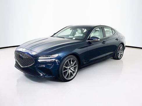 Used 2025 Genesis G70 2.5T RWD image 3