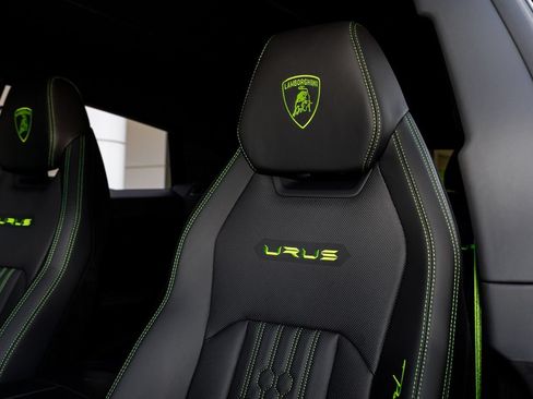 Used 2023 Lamborghini Urus Performante AWD/4WD image 59