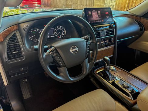 Used 2022 Nissan Armada SL w/ Captain's Chairs Package AWD/4WD image 21