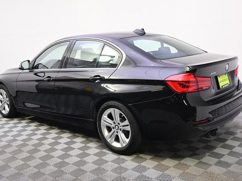 Used 2017 BMW 330i xDrive Sedan AWD/4WD image 3