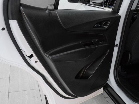 Used 2022 Chevrolet Equinox LT w/ Driver Convenience Package image 43