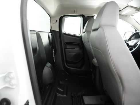 Used 2018 Chevrolet Colorado W/T image 28