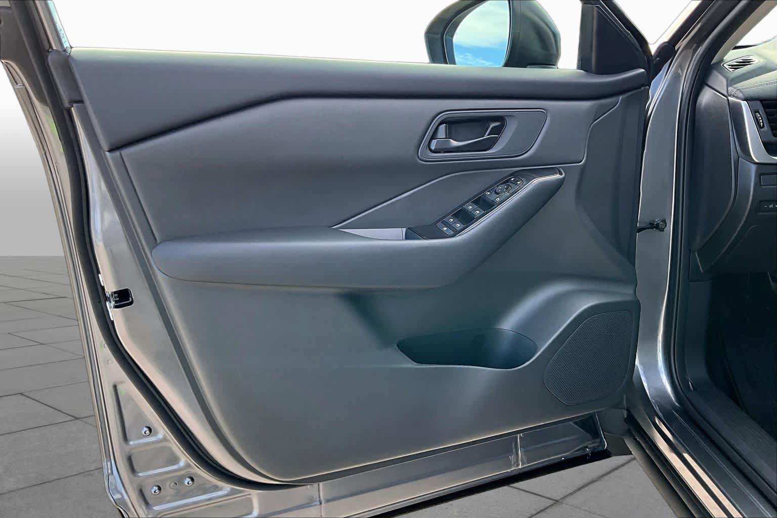 New 2027 Nissan Rogue S FWD image 10