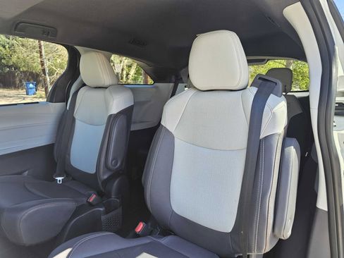 Used 2023 Toyota Sienna XSE w/ XSE Plus Package image 27
