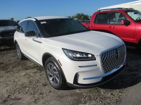 Used 2023 Lincoln Corsair FWD image 1