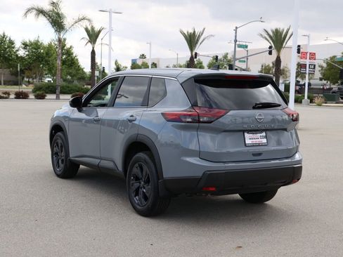 New 2026 Nissan Rogue SV FWD image 6