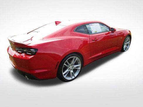 Used 2022 Chevrolet Camaro LT w/ RS Package image 8