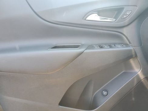Used 2023 Chevrolet Equinox LT FWD image 18